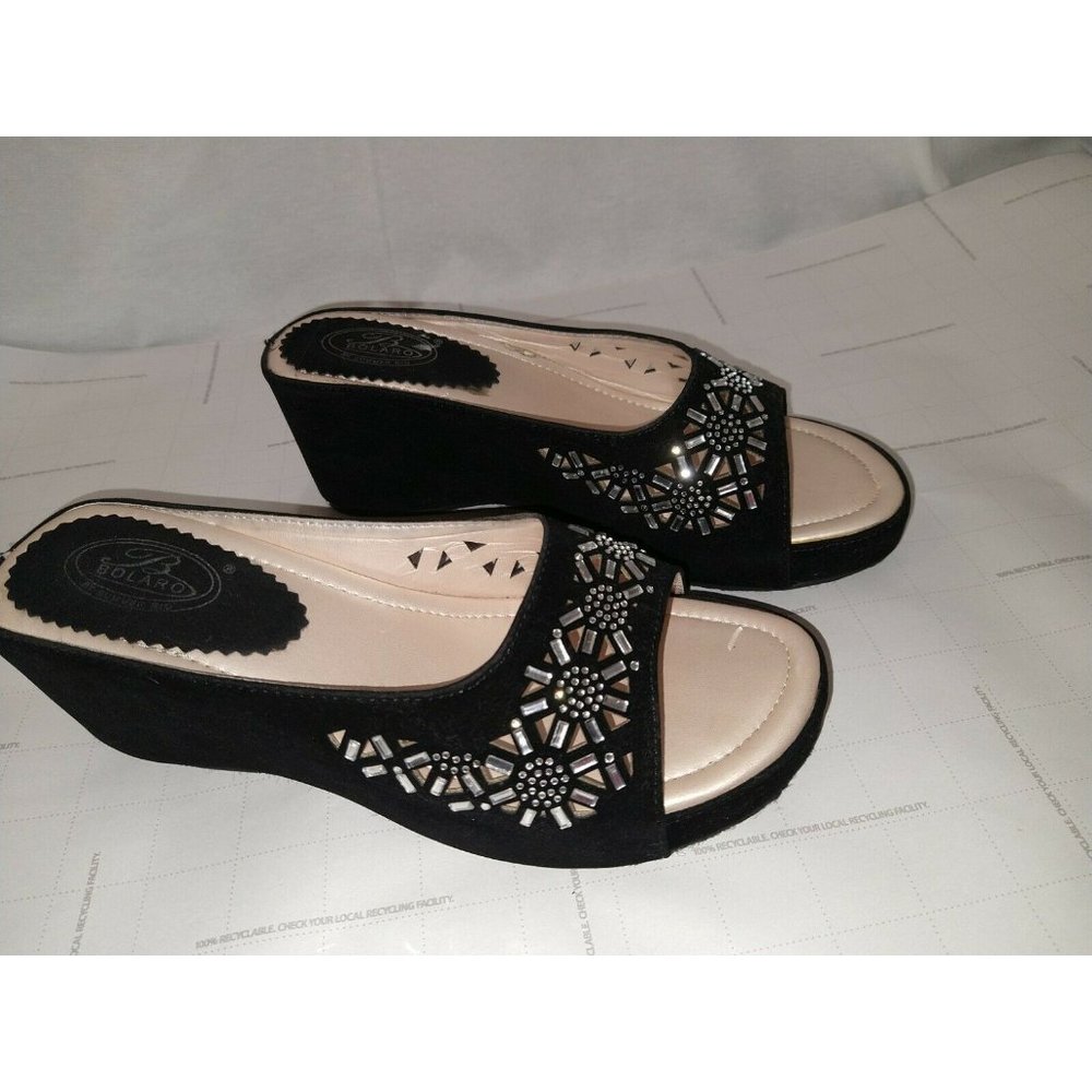 Bolaro Heels Size 8 suede